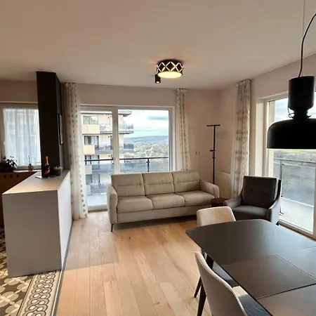 The Comfy Nest - Parking, King Size Bed, Smart Tv *