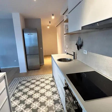 The Comfy Nest - Parking, King Size Bed, Smart Tv 公寓