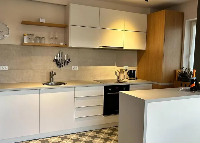 The Comfy Nest - Parking, King Size Bed, Smart Tv Apartment Cluj-Napoca