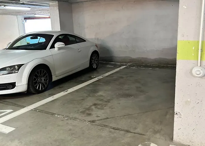 Апартаменты The Comfy Nest - Parking, King Size Bed, Smart Tv